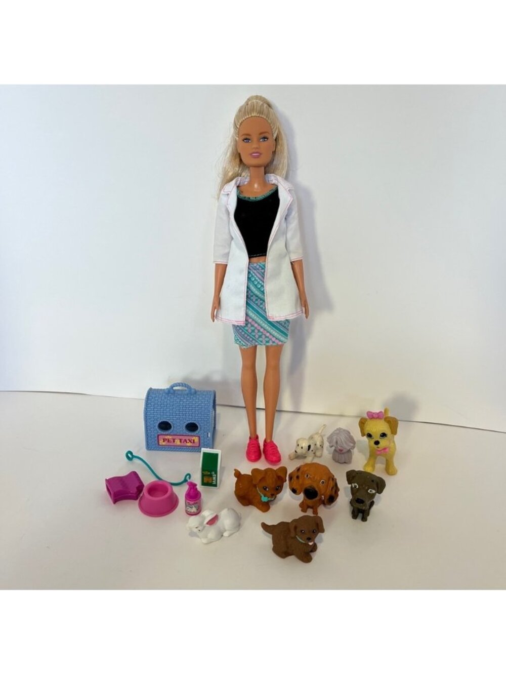 You Can Be Anything Tennis Player Barbie Doll 2020 Redressed Vet GJL65 Dog Pets